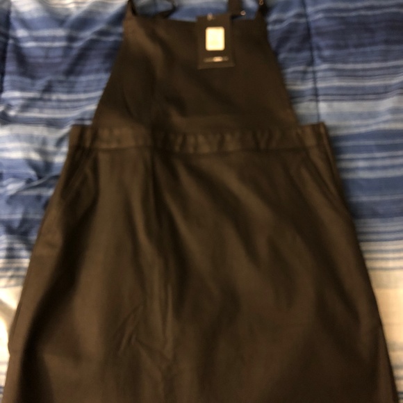 Shantell Overall Dress - Picture 3 of 3